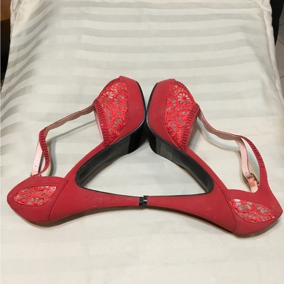 Top Moda Red Lace Platform Heels Rhinestone Embellishments - Picture 5 of 13